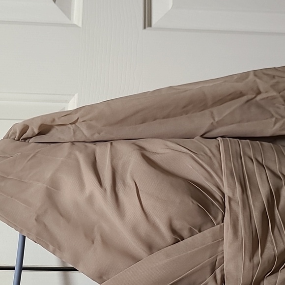 Taupe chiffon Bridesmaid Dress size 12 NWT - Picture 4 of 4